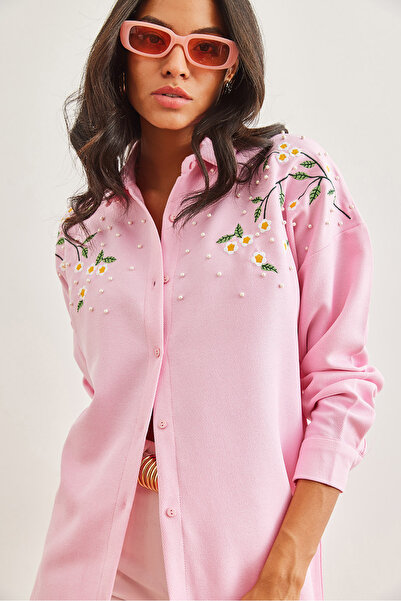 Olalook Kadın Şeker Pembe Nakışlı İncili Yün Efektli Oversize Kışlık Gömlek GML-19001159