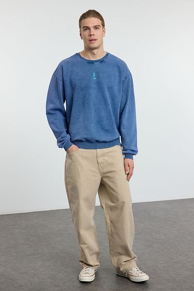 Trendyol Collection Oversize mikina s motivem Indigo Mystic – 100% bavlna, bledý efekt Tmnaw24sw00189