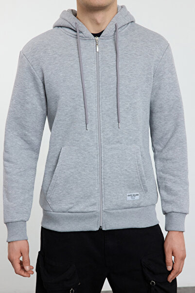 Trendyol Collection Šedá mikina Melange Regular Fit s kapucí na zip – s nášivkou TMNAW23SW00172