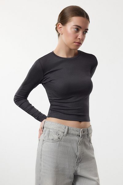 Trendyol Collection Ελαστική Viscose Crop Μπλούζα - Crew Neck, Anthracite Premium TWOAW24BZ00116