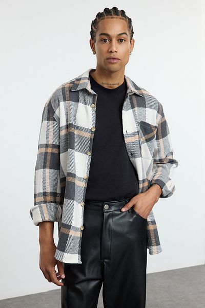 Trendyol Collection Beiges Holzfällerhemd - Unisex, Winterkaro, Regular Fit TMNAW25GO00012