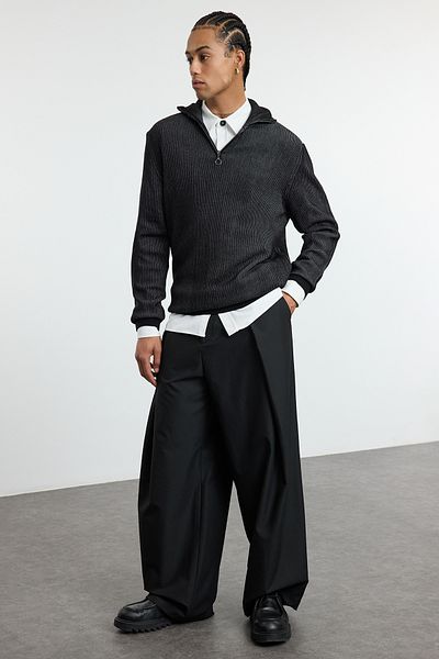 Trendyol Collection Μαύρο πλεκτό πουλόβερ με λεπτή εφαρμογή με μισό ζιβάγκο TMNAW25KZ00036