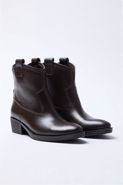 TRENDYOL SHOES Dunkelbraune Cowboy-Damenstiefel aus echtem Leder TAKAW25BO00055