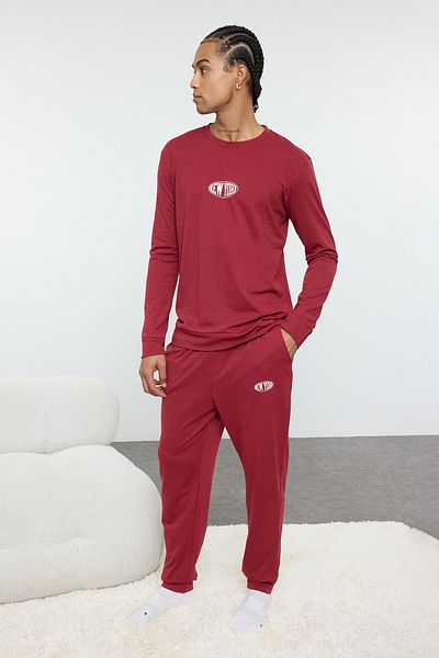 Trendyol Collection Pánská pletená sada pyžama Claret Red Regular Fit – TMNAW25PT00002