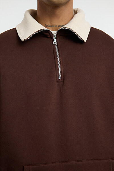 Trendyol Collection Кафяв суитшърт от полар с големи размери - стояща яка, детайл с цип Tmnaw25Sw00081