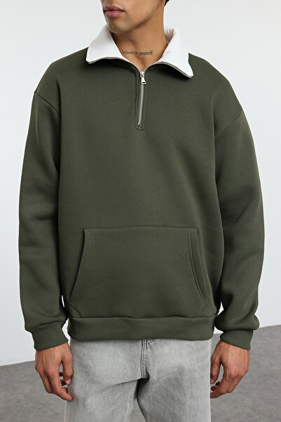 Trendyol Collection Khaki Oversize/Wide Cut Stand Collar Zippered Fleece Inside/Warm Sweatshirt Tmnaw25Sw00081