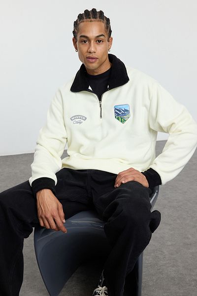 Trendyol Collection Голям поларен суитшърт в цвят екрю - стояща яка, против напукване, топъл Tmnaw25Sw00096