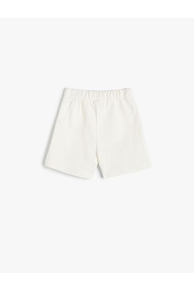 Koton Basic-Shorts aus Baumwolle mit Bindegürtel und Tasche