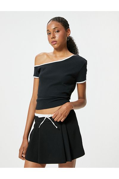 Koton Tricou cu gât barcă, cu mânecă scurtă, cu umăr în afara, slim fit