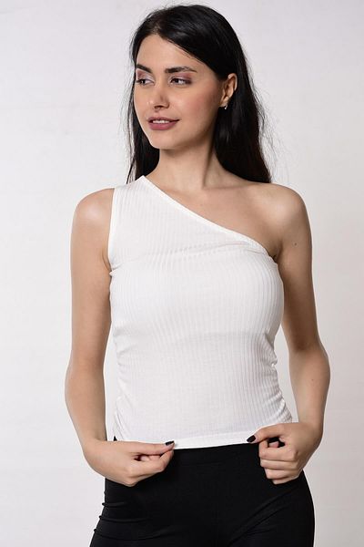 Alışveriş Sokağı Ecru Color Blouse with One Shoulder Detail