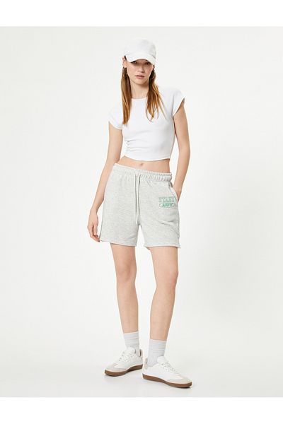Koton Bequeme Shorts mit Taillenschnürung - Druckdetails