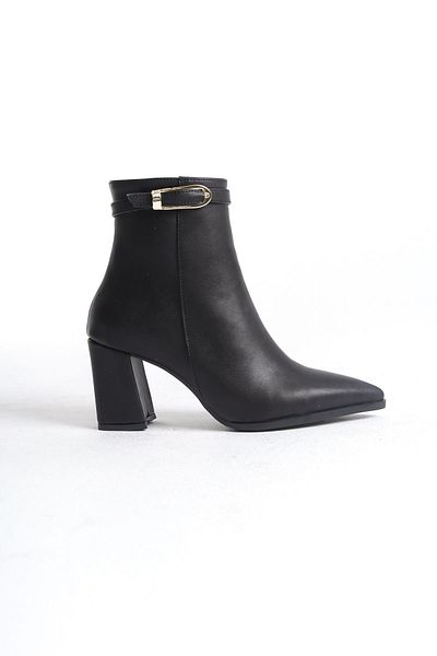 Shoesers Γυναικείες αγκράφες ειδικής σχεδίασης Λεπτομερείς μπότες με μυτερό φερμουάρ με μεσαίο τακούνι σε μαύρο χρώμα