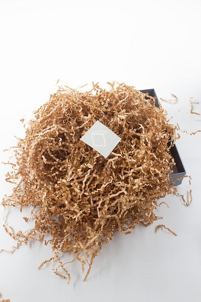 carton box 50 Gr Zigzag Cropped Paper - Filling Pelur Material in Kraft Box