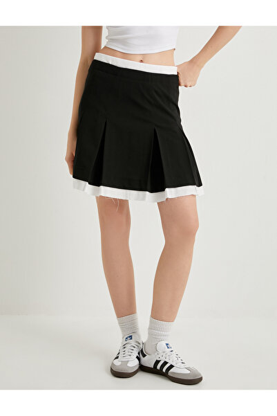 Koton A-vonalú mini hajtogatott szoknya - dupla réteg és színkontraszt