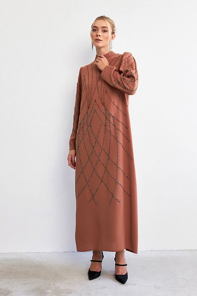 VAVİNOR Βραδινό φόρεμα με πέτρα Camel Alora
