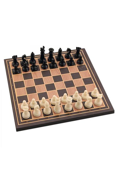 Star College Chess Set