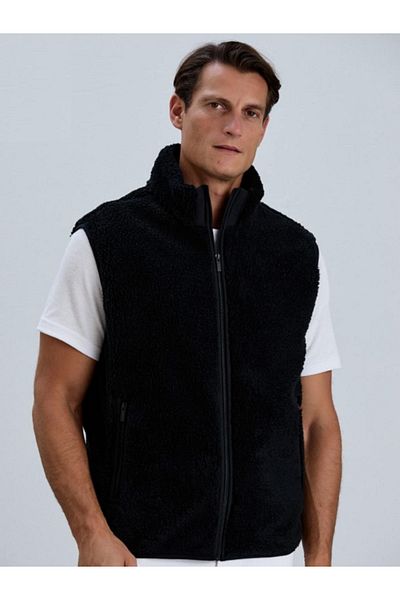 PIQUE Men's Furry Black Vest Inti