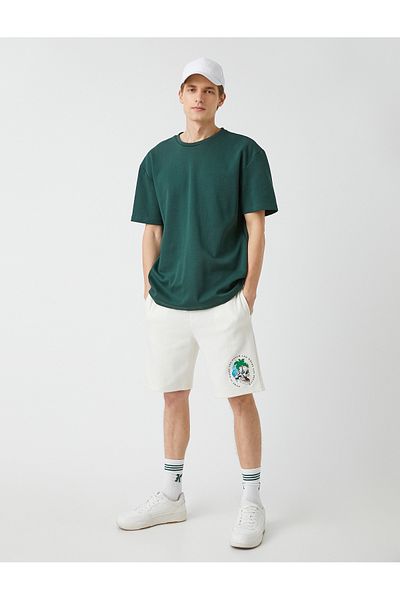 Koton Slim-Fit-Shorts mit Totenkopf-Print