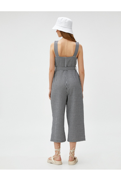 Koton Overall mit weitem Bein, Trägern und Gürteltaschen – Knopfdetail