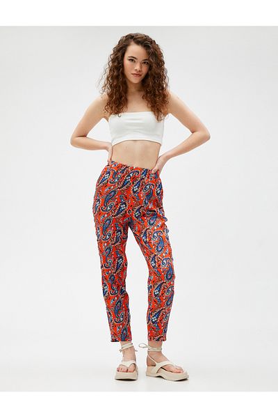 Koton Jeans mit hoher Taille, schmaler Schnitt – Carmen-Jeans