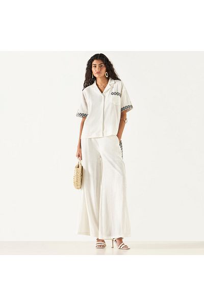2Xtremz Textured Shirt with Camp Collar and Short Sleeves