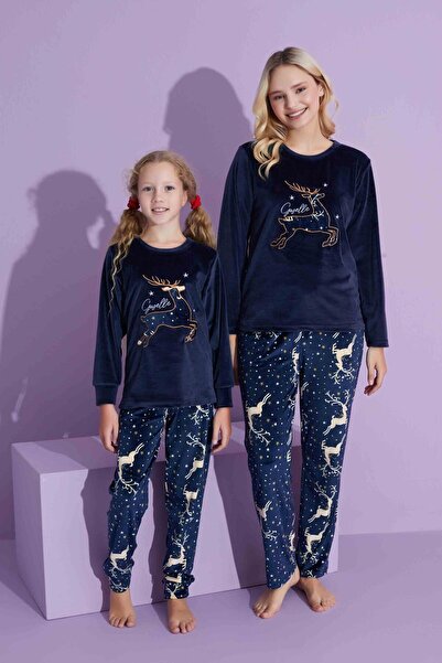 Tarık Anne Kız lacivert geyikli Nakışlı kışlık Fransız Kadife Pijama Takımı