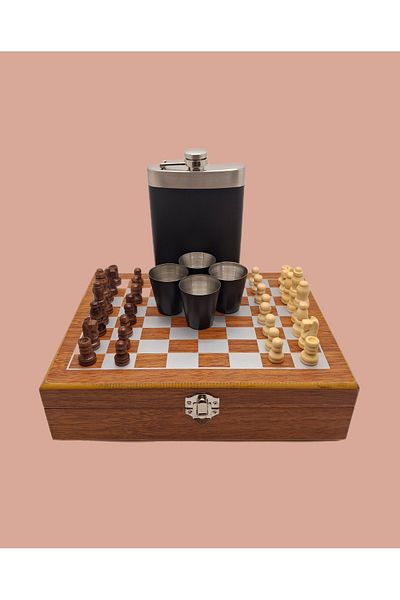 Han Ticarethane Light Brown Chess Set with Wooden Water Bottle