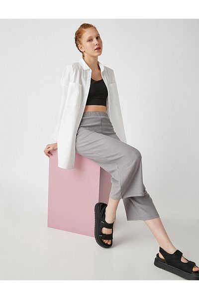 Koton Wide Leg Short Pants