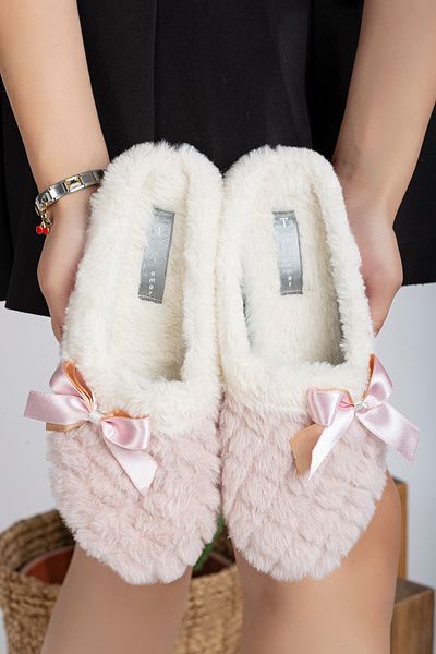 Slipcat Winter Women's House Slippers - Closed and Bow