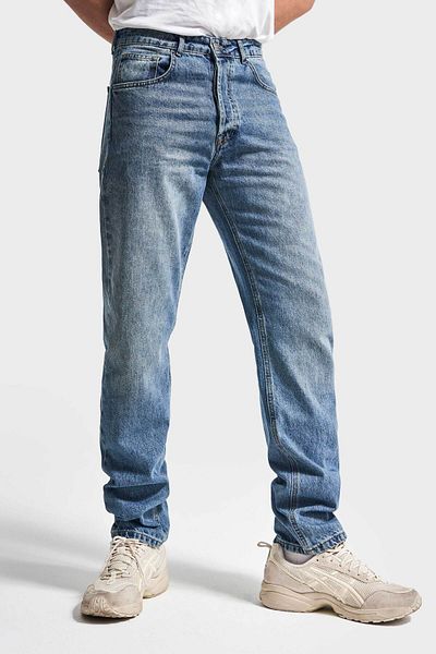 its basic Herren-Jeans, Farbe Straight Fit, 100 % Baumwoll-Denim