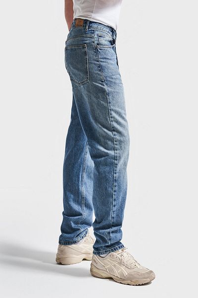 its basic Herren-Jeans, Farbe Straight Fit, 100 % Baumwoll-Denim
