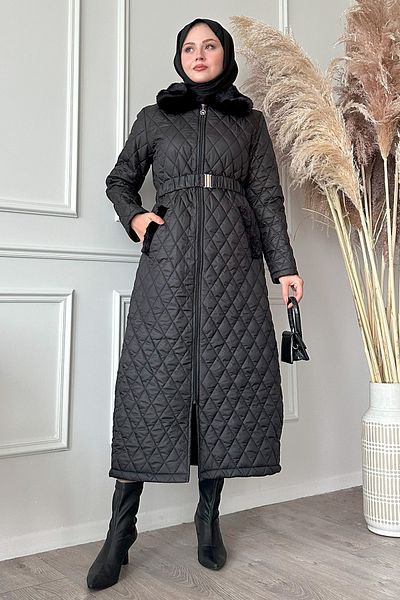 InStyle Plyšový límec dlouhý prošívaný černý kabát