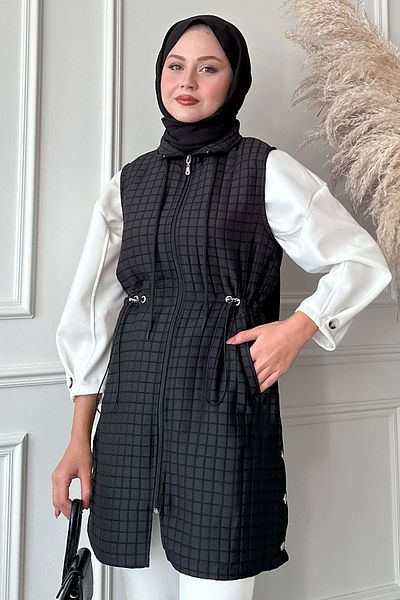 InStyle سترة سوداء مبطنة