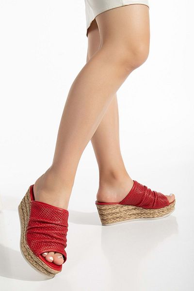 ANALİN SHOES شبشب نسائي بكعب عريض من الجلد الطبيعي باللون الأحمر