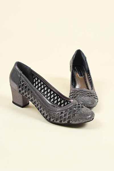Birikon Laser Stone Low Heel Shoes PLATINUM