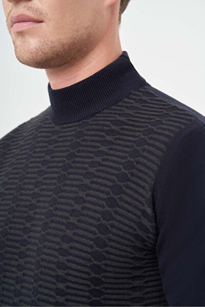 İmza Темно-синій трикотажний светр з довгими рукавами, в'язаний з кенді, напівкомір, класичний крій, комфортний крій.