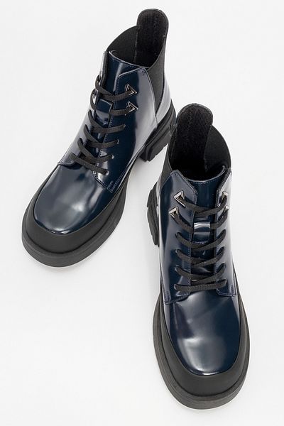 LuviShoes Γυναικείες μπότες CHALLO Laci λουστρίνι με κορδόνια ελαστικές
