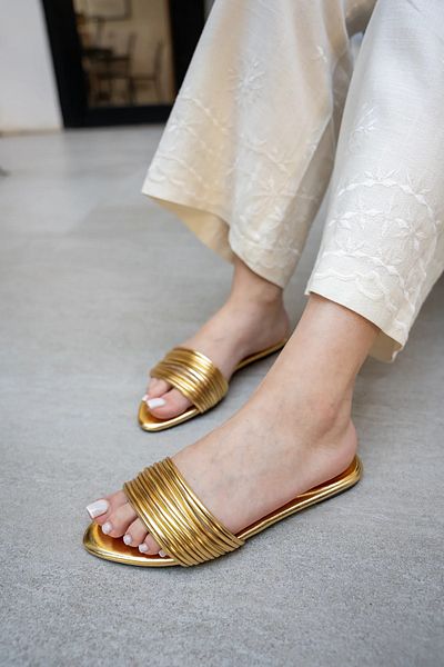LAMİNTA Shiny Gold Stripe Detailed Octavia Flat Sole Women's Slippers