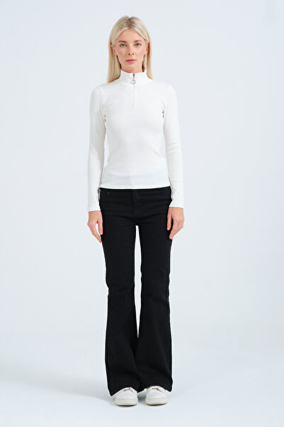 PUNKY CAT Women's White Zippered Collar Long Sleeve Knitted Blouse