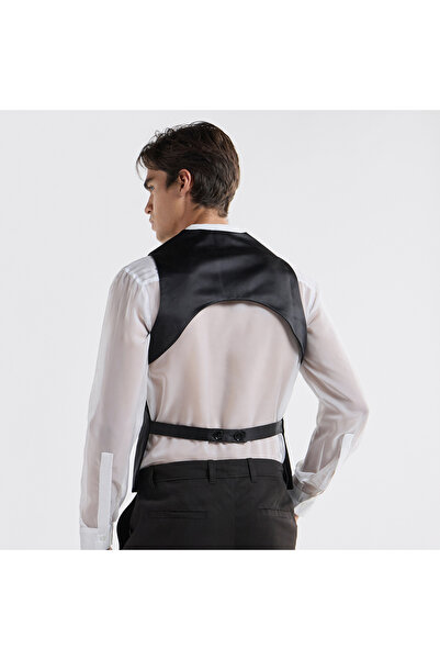 FAV Sleeveless Waistcoat with Concealed Button Placket