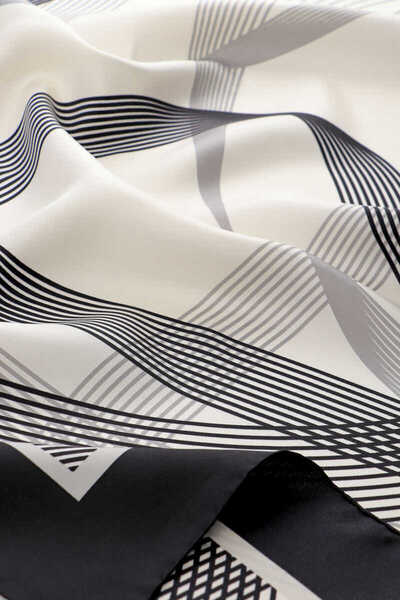 Bursa İpek Λευκό Μοτίβο Κινητό Μεταξωτό Σάλι