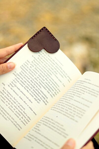 Rumi Deri İsme Özel Kişileştirilebilir Hakiki Deri Dikişli Kalp Kitap Sevgili...