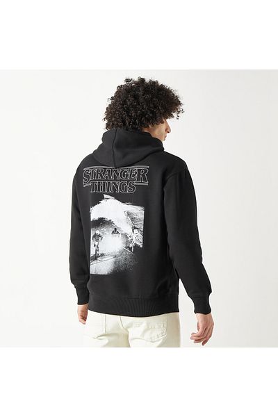 SP Characters Attack on Titan Print Hoodie with Long Sleeves and Kangaroo Pocket