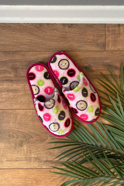 FUGA MODA شبشب منزل منقوش بأزرار ملونة من أليس