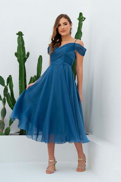 6ixty8ight Κοντό βραδινό φόρεμα Carmen Indigo Organza με χαμηλό μανίκι