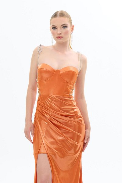 Carmen Glänzendes Abendkleid aus Strick – Orangefarbene Steindetails