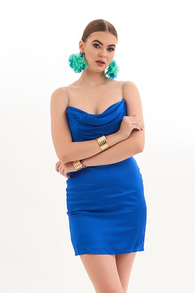 Carmen Коротка атласна вечірня сукня з декольте на спині Saks