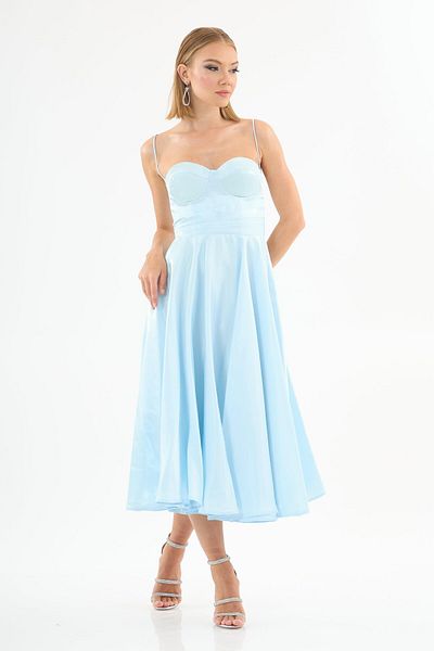 Carmen Abendkleid aus Satin-Organza in Blau – Riemchendesign