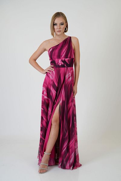 Carmen Fuchsiafarbenes Abendkleid mit Schlitz und Print