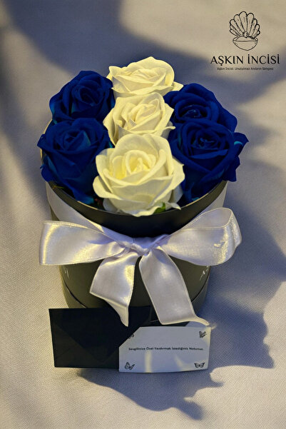 CAPSULE Sevgiliye Özel Hediye Gül Kutu Mavi Beyaz Hediyelik Çiçek Doğum Günü Sepeti Kız Arkadaşa Eşe Sevgili